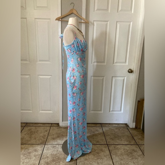 PARTHEA Solid Ruched Bodycon Dress - Picture 5 of 8